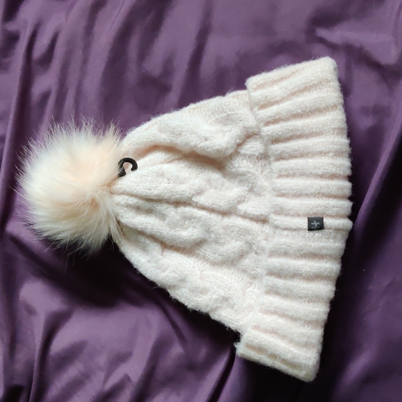 Hot Paws Super Soft Pompom rolled hem beanie toque - Picture 2 of 4